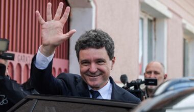 Präsidentenwahl : Proeuropäer Dan gewinnt Stichwahl in Rumänien