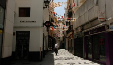 Tourismus: Spanien nimmt mehr als 65.000 illegale Airbnbs vom Markt