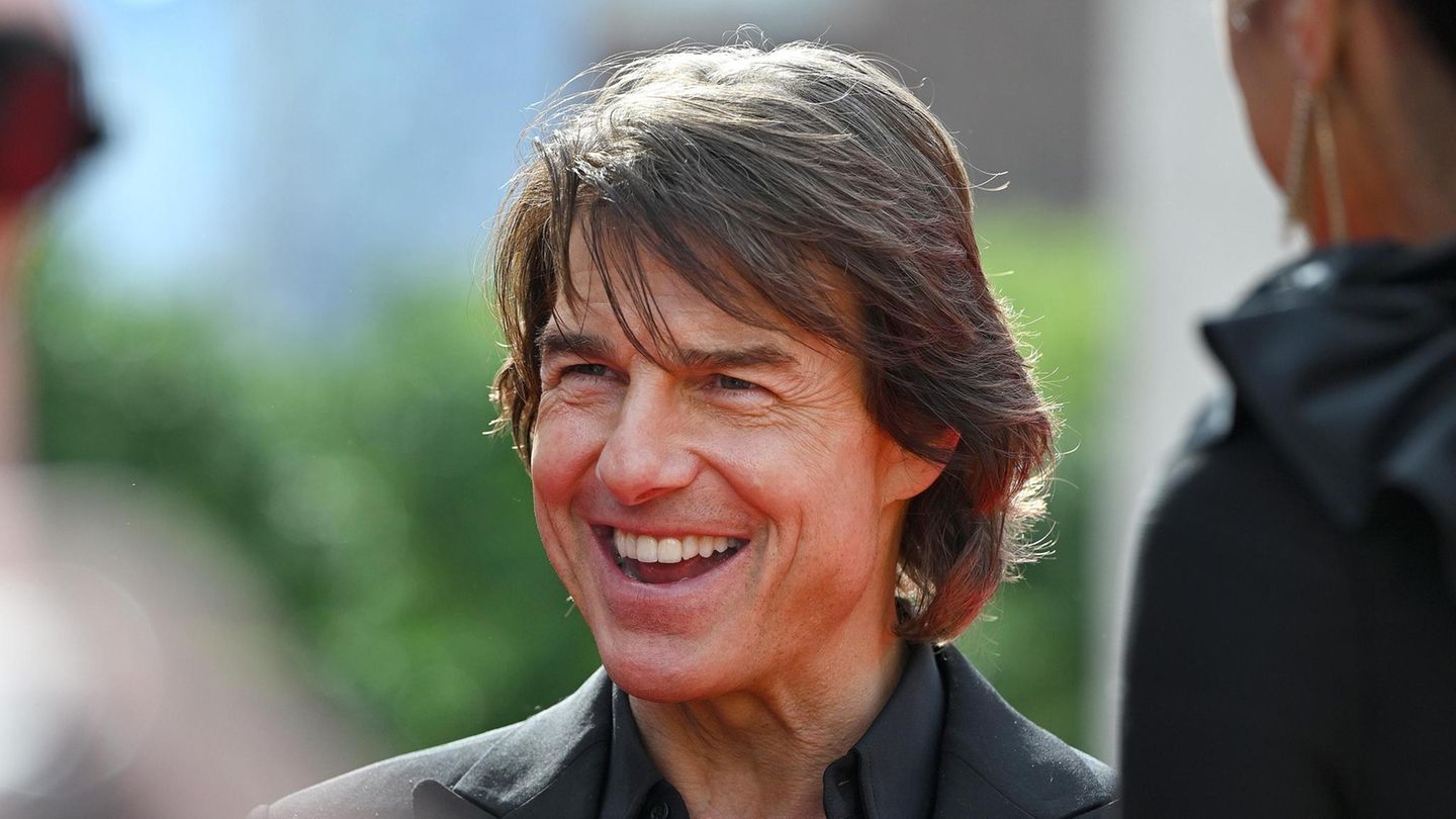 Tom Cruise schwärmt vor laufenden Kameras von Ana de Armas