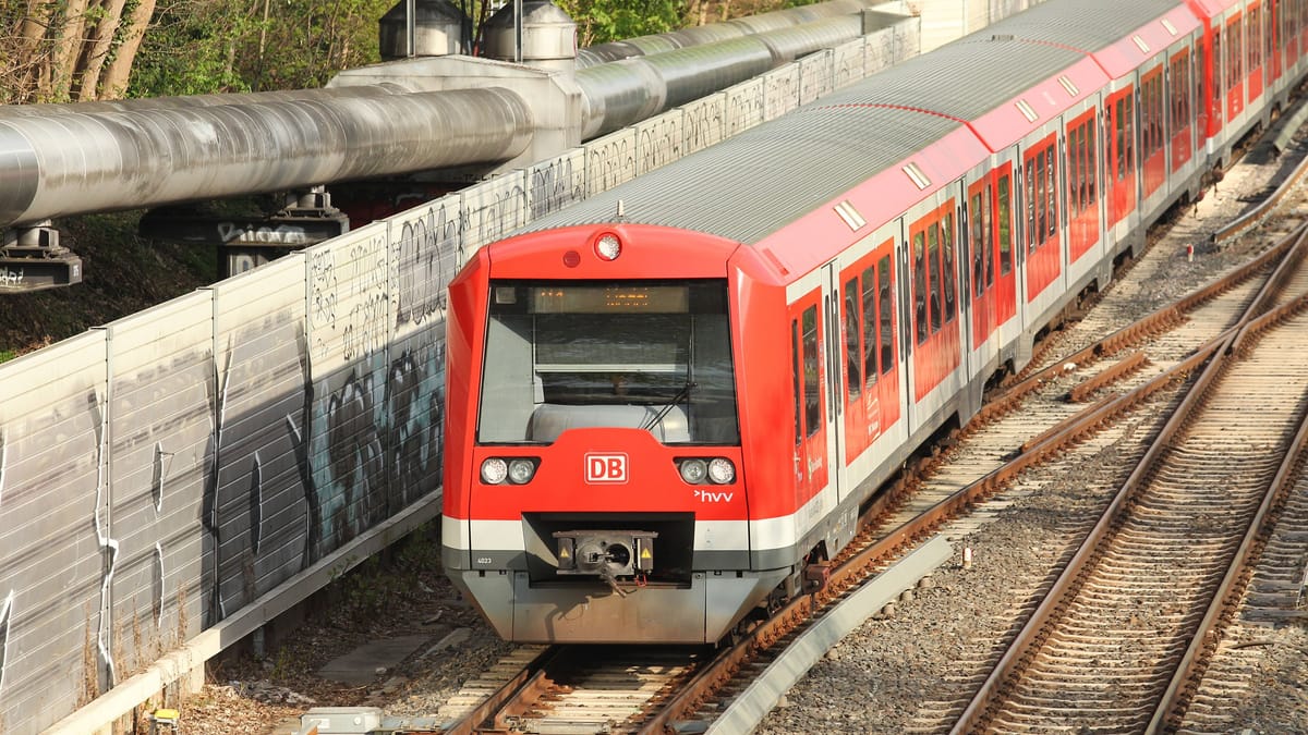 Schwerbehinderte Frau blieb "weinend am Boden" zurück