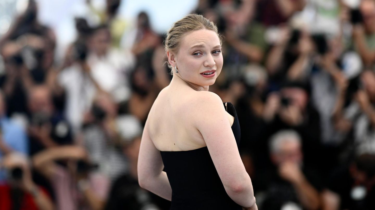 Cannes: Kate Winslets Tochter Mia weint und zieht alle Blicke auf sich