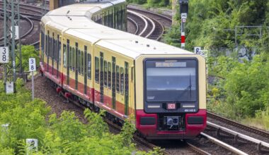 Brände bei Gesundbrunnen – Bahnverkehr für kurze Zeit unterbrochen