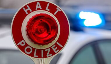 Zirndorf bei Nürnberg: BMW-Fahrer rekordverdächtig zu schnell