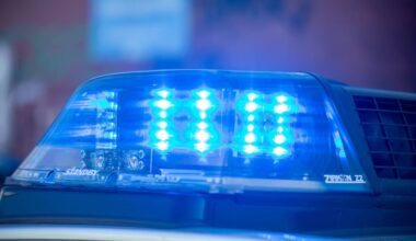 Polizei findet Drogen und Schlagstock bei gesuchtem Mann