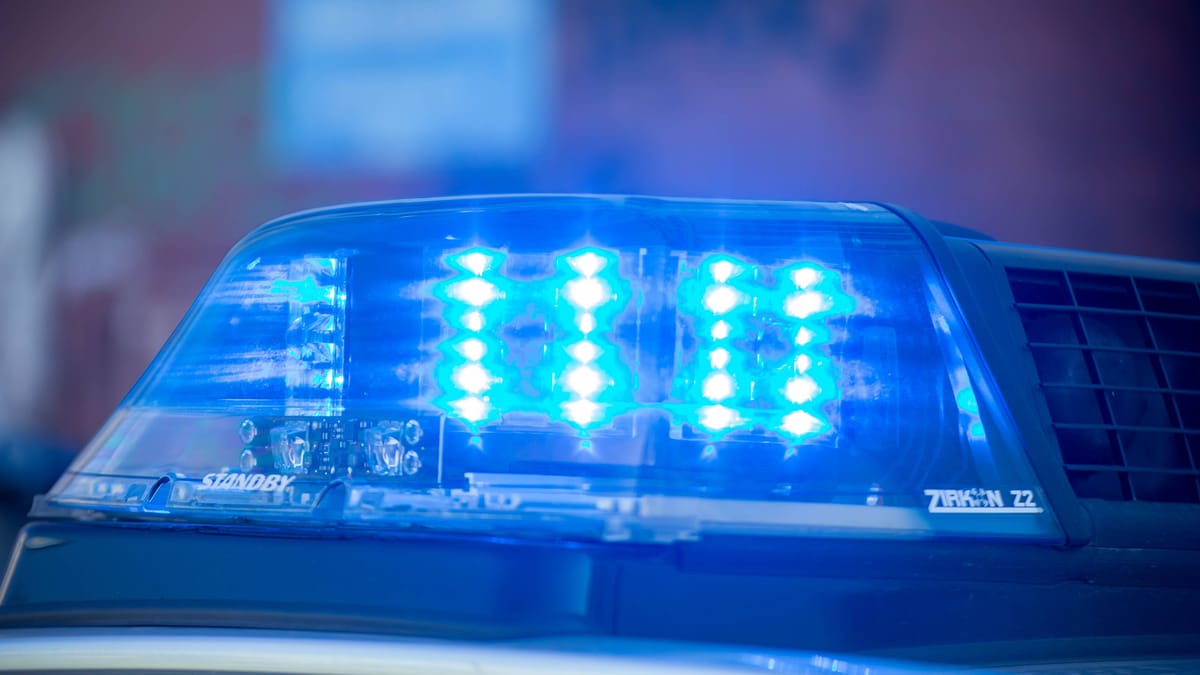 Polizei findet Drogen und Schlagstock bei gesuchtem Mann