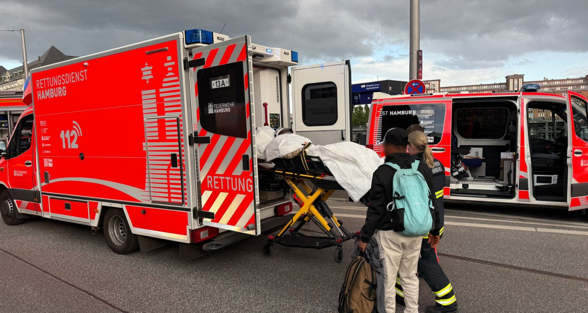 Messerangriff in Hamburg – Messerangriff in Hamburg: Mutmaßliche Täterin in Psychiatrie