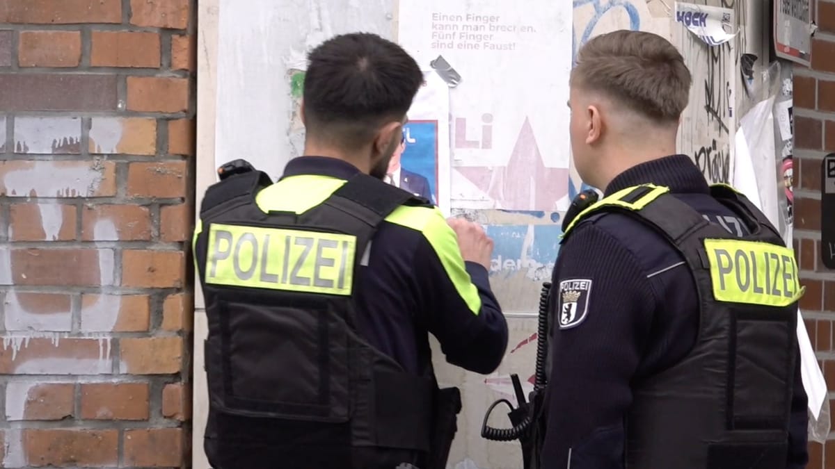 Plakate mit Lischinsky-Bild aufgetaucht – Staatsschutz ermittelt