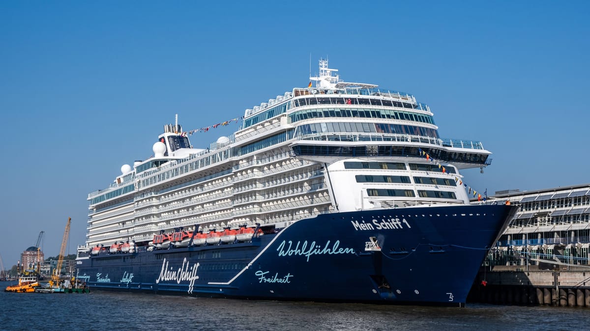 Kurzbesuch der "Mein Schiff 1" vor Wechsel nach Kiel