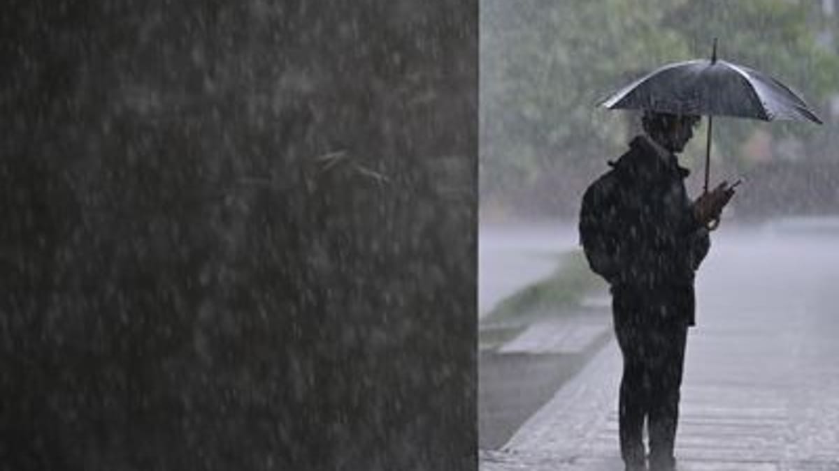Gewitter und stürmische Böen drohen
