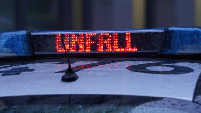 Unfälle: Die A1 nach Hamburg blieb wegen eines Unfalls lange gesperrt. (Symbolbild)