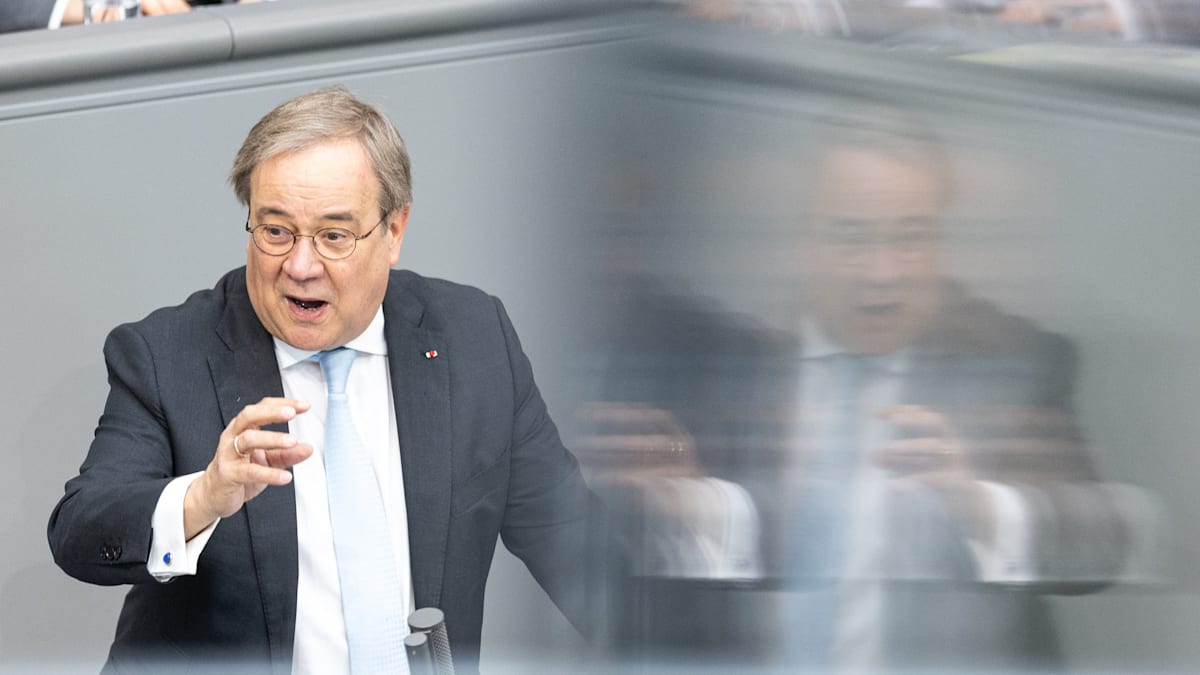 „Deutschland könnte sich an Kriegsverbrechen beteiligen“ – SPD-Politiker fordern Waffenembargo