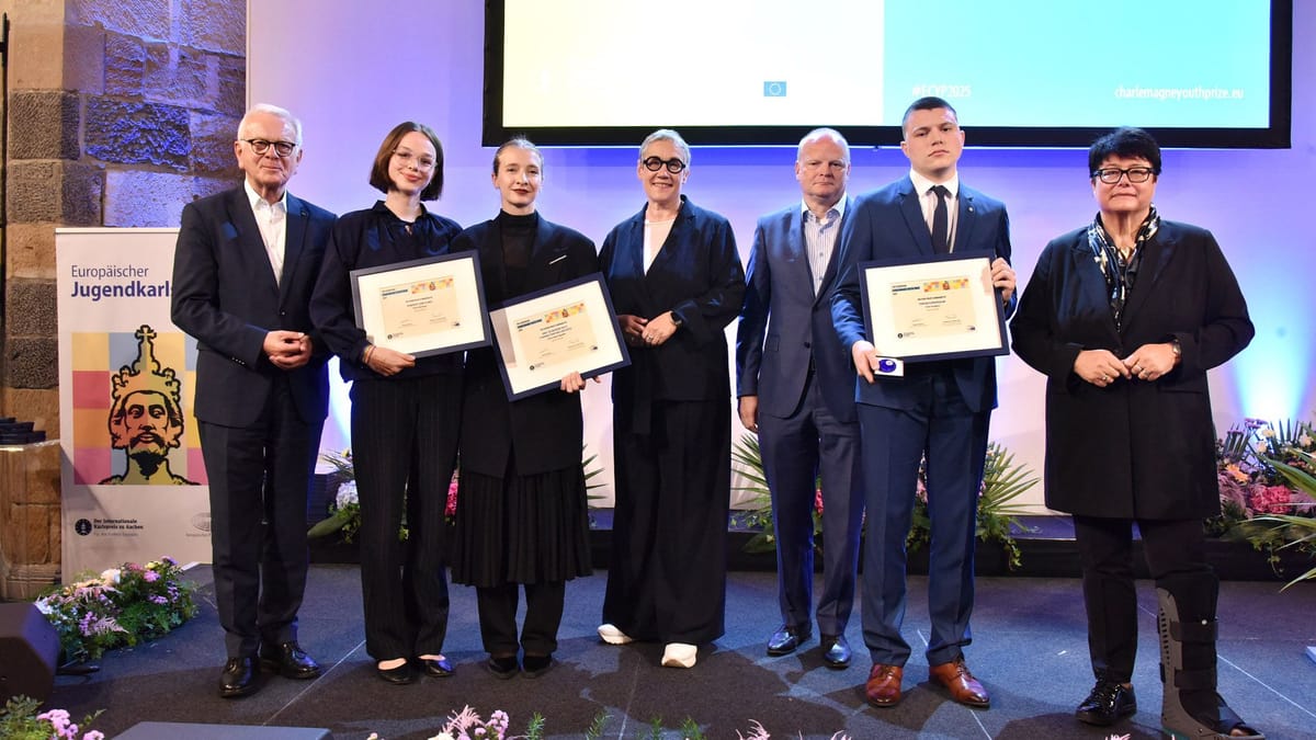 Ungarn gewinnt den europäischen Jugendkarlspreis