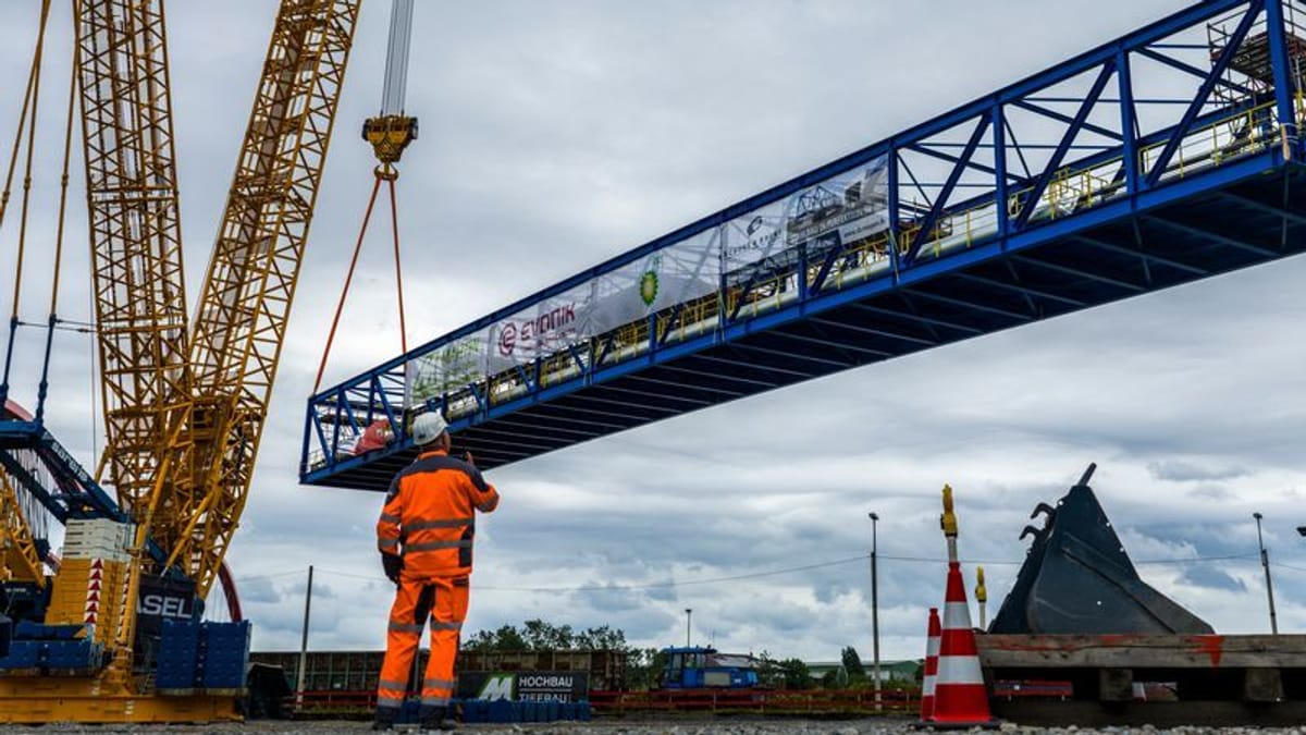 Neubauprojekt auf Strecke zwischen Essen und Bottrop gestartet