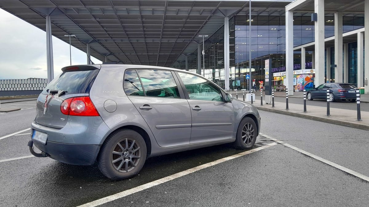 Herrenloses Auto am Flughafen BER hinterlässt 200.000-Euro-Rechnung