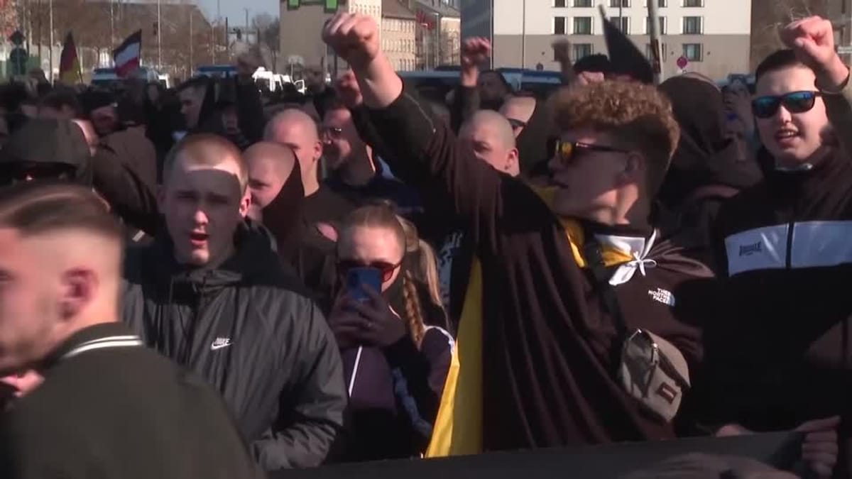 Rechte möchten nicht mit noch Rechteren marschieren