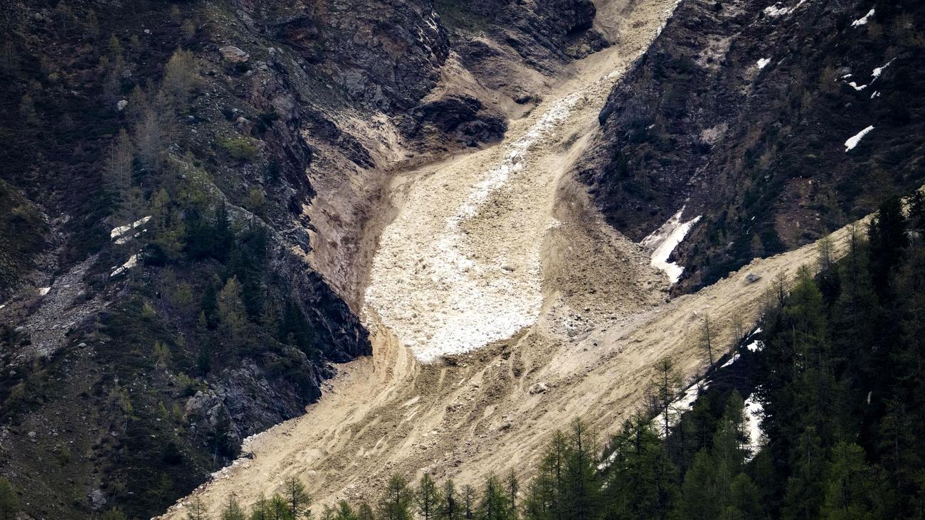 Kanton Wallis: Gletschersturz zerstört Teile von Schweizer Dorf