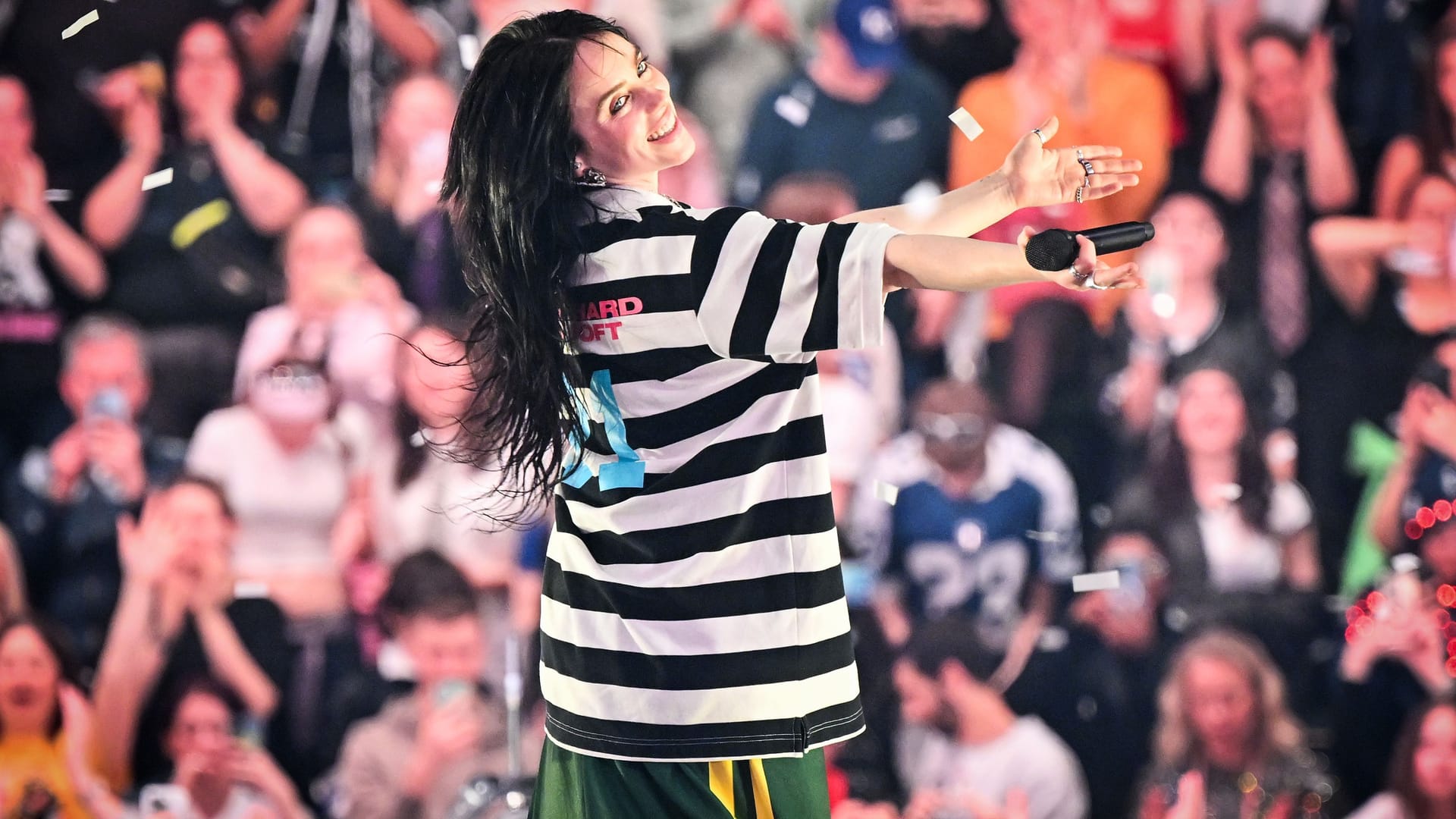 Billie Eilish bei ihrem Auftritt in Schweden Ende April (Archivbild): Auch in Hannover begeisterte sie ihre Fans mit Authentizität.