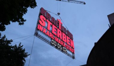 "Sterben in Karl-Marx-Stadt": Konzert vor Theater-Brache: Kraftklub gegen Kulturkürzungen
