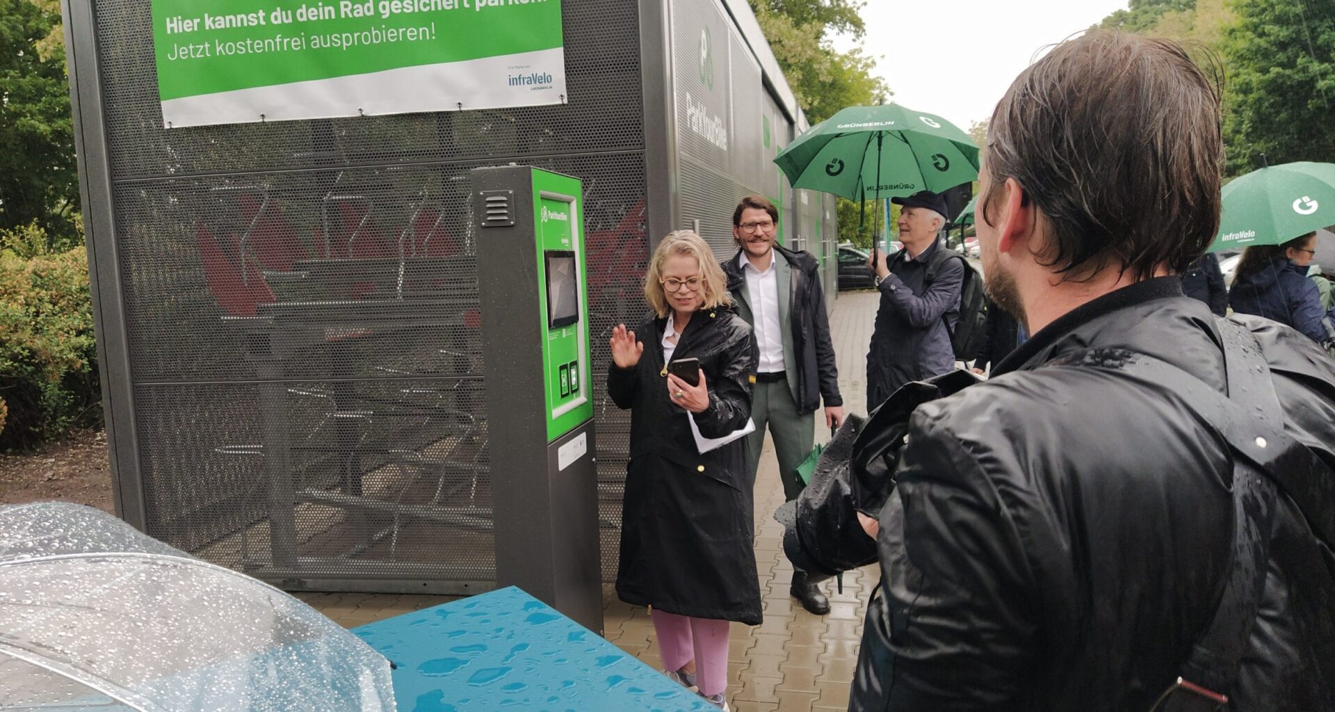 S-Bahnhof Hermsdorf – Pendeln mit Rad und Bahn: Berlin baut Fahrradparkhäuser