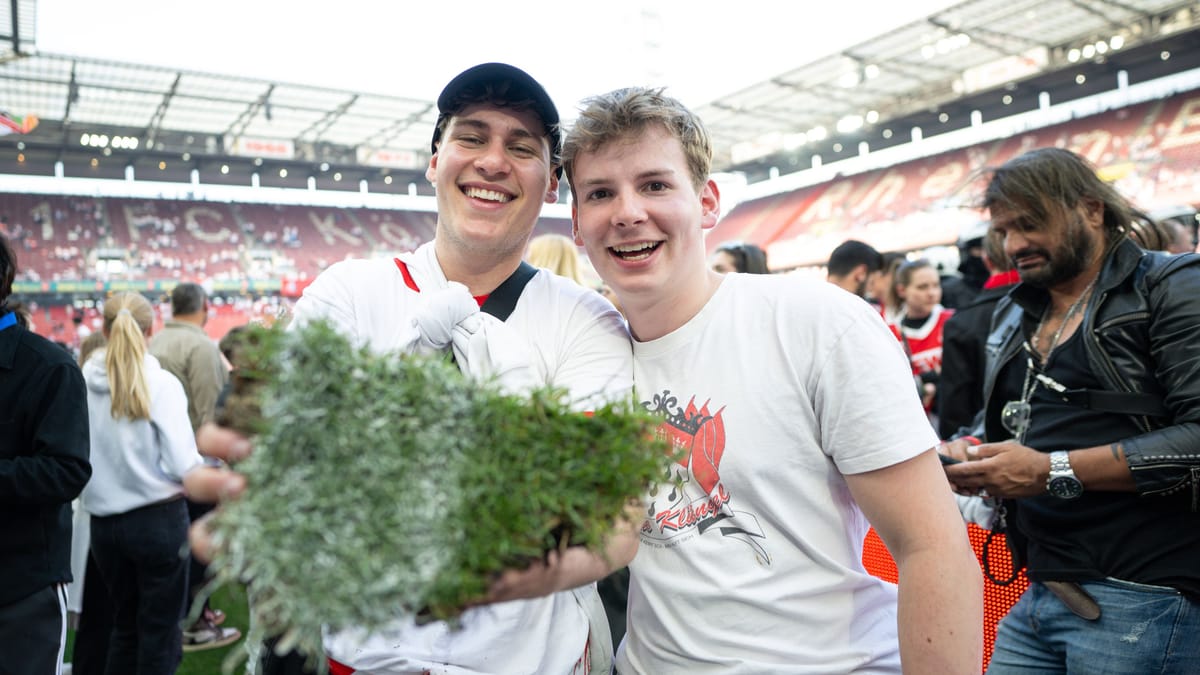 Fans verkaufen Aufstiegssouvenirs von kurios bis teuer