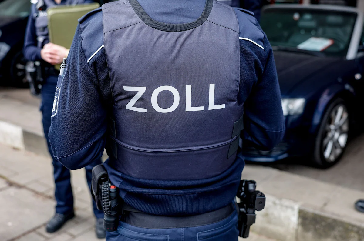 Drogenkriminalität - Gericht: Zoll muss Schmuggel-Limousine nicht zurückgeben - Panorama