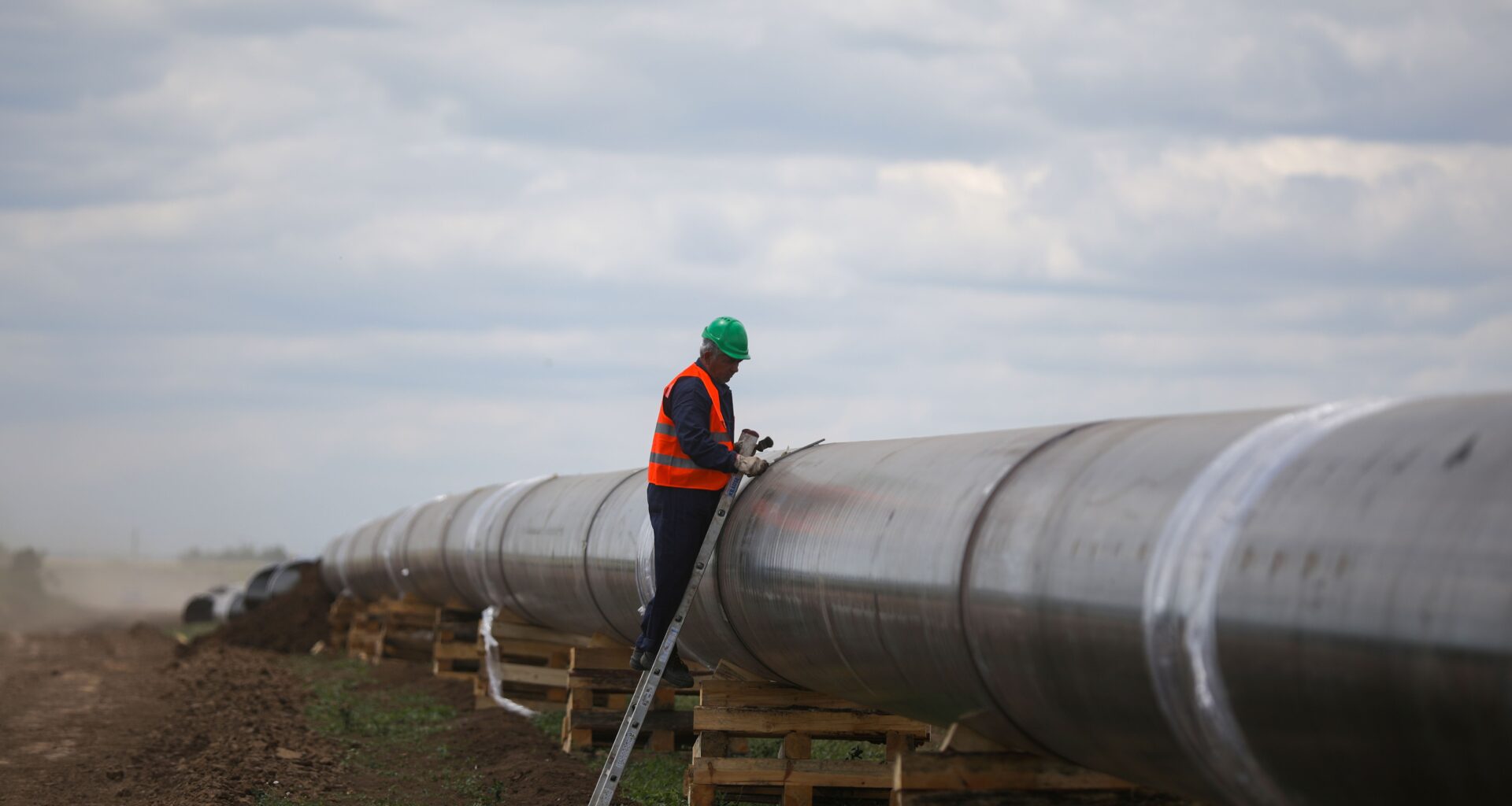 EU will verbleibende Gasverbindungen zu Russland kappen, aber rechtliche Möglichkeiten sind begrenzt