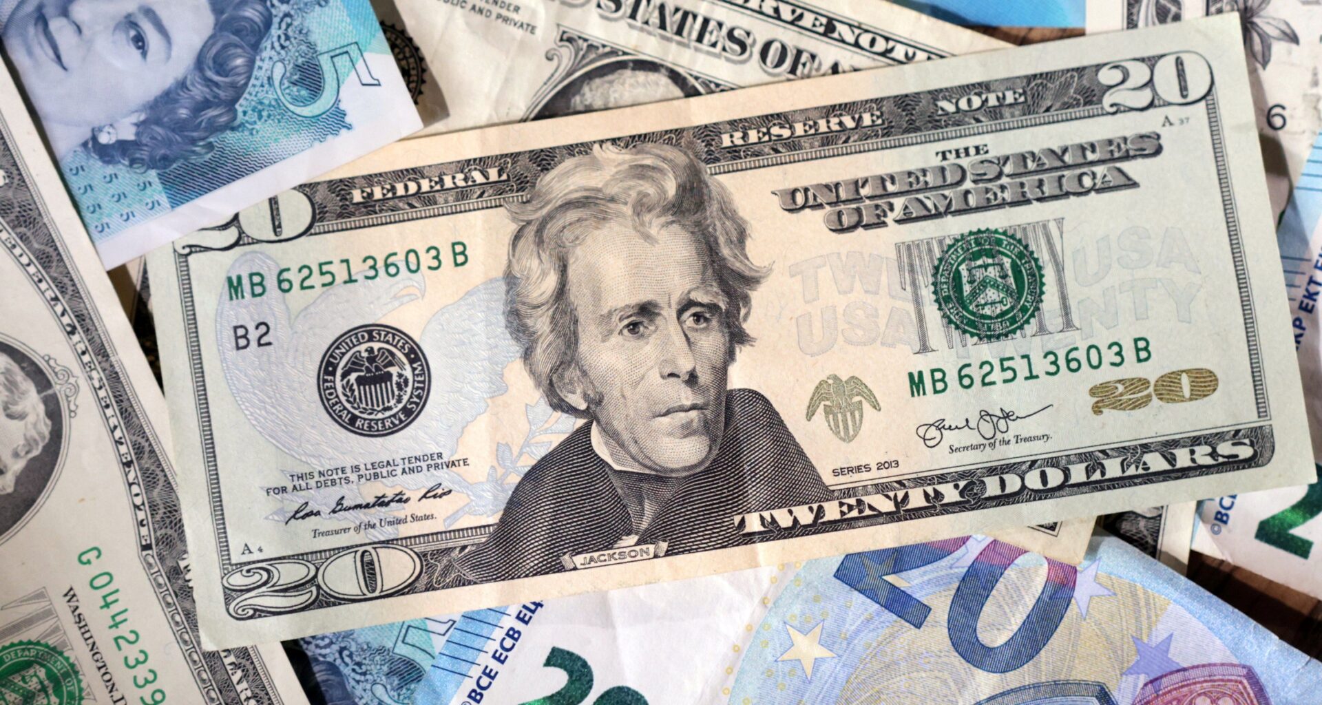 MORNING BID EUROPA – Nervöse Anleger setzen den Dollar unter Druck