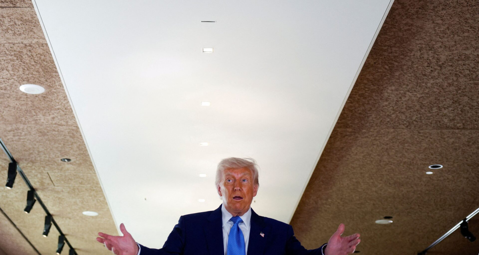 Trump kündigt an, dass US-Beamte innerhalb weniger Wochen Briefe zum Handel versenden werden
