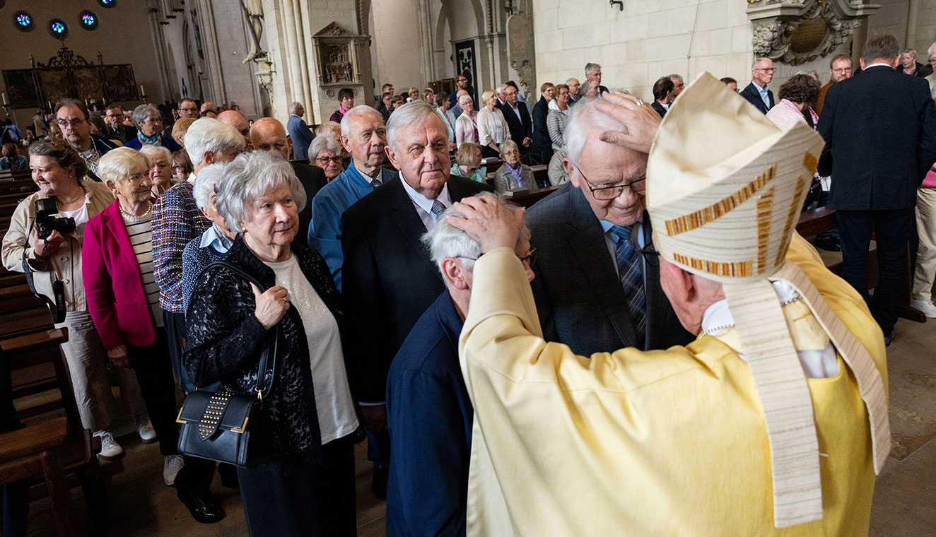 Viele Paare feierten ihr Ehejubläum im St.-Paulus-Dom