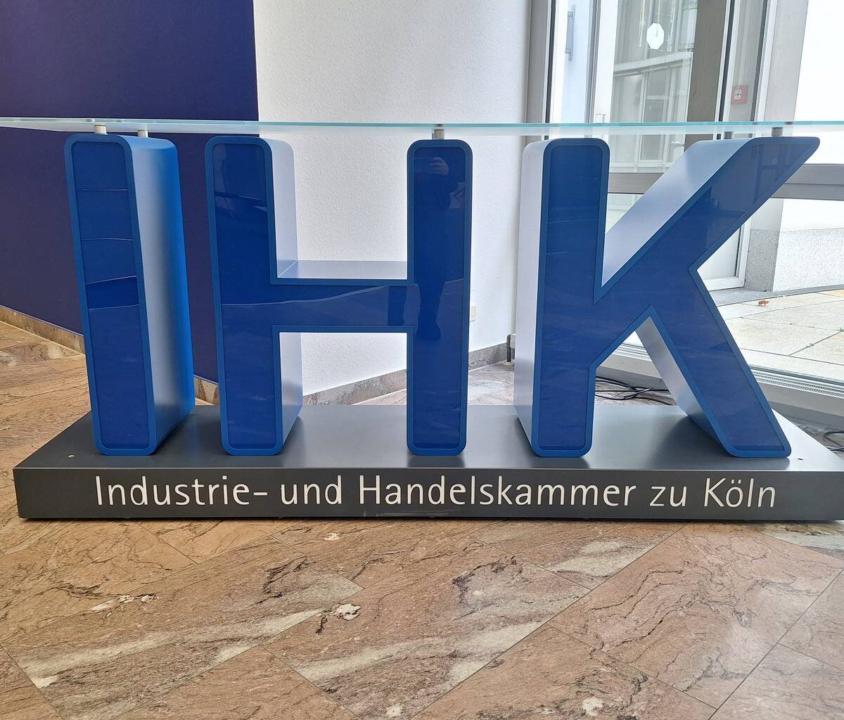 Industrie und der Handel in Köln stehen weiter unter Druck