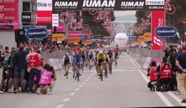 Auftakt der Italien-Rundfahrt: Ex-Weltmeister sprintet beim Giro in Albanien allen davon