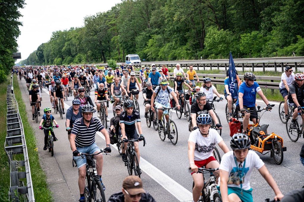 Fahrradsternfahrt und Triathlon 2025: Diese Straßen werden gesperrt