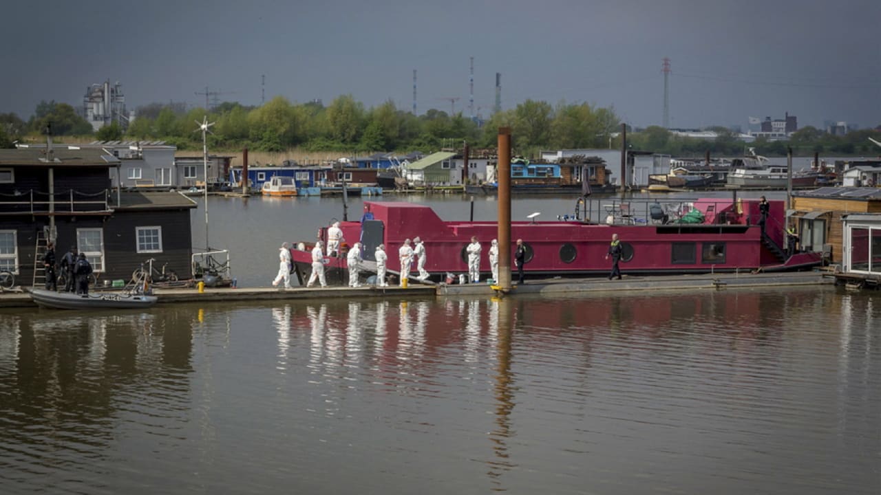 Bestseller-Autorin auf Hausboot erschlagen: Polizei nimmt Sohn fest | Regional