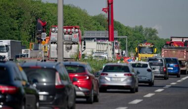 A4 bei Köln wegen Baustelle und Feiertagsverkehr Nadelöhr | NRW