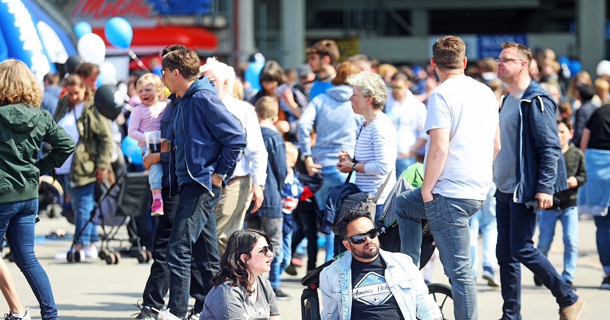 Wochenendtipps für Bielefeld: Sommerfest der Arminis, Freibadflohmarkt und Kultur