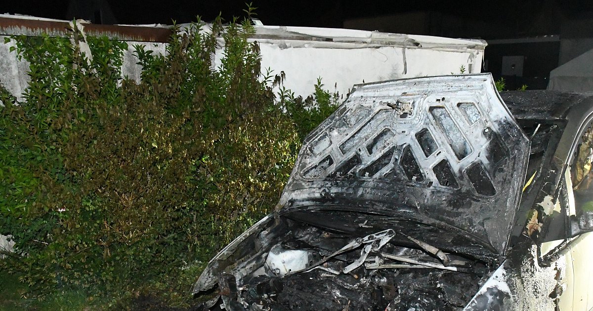 Brandstiftung in Bielefeld: Unbekannte lassen Auto in Flammen aufgehen