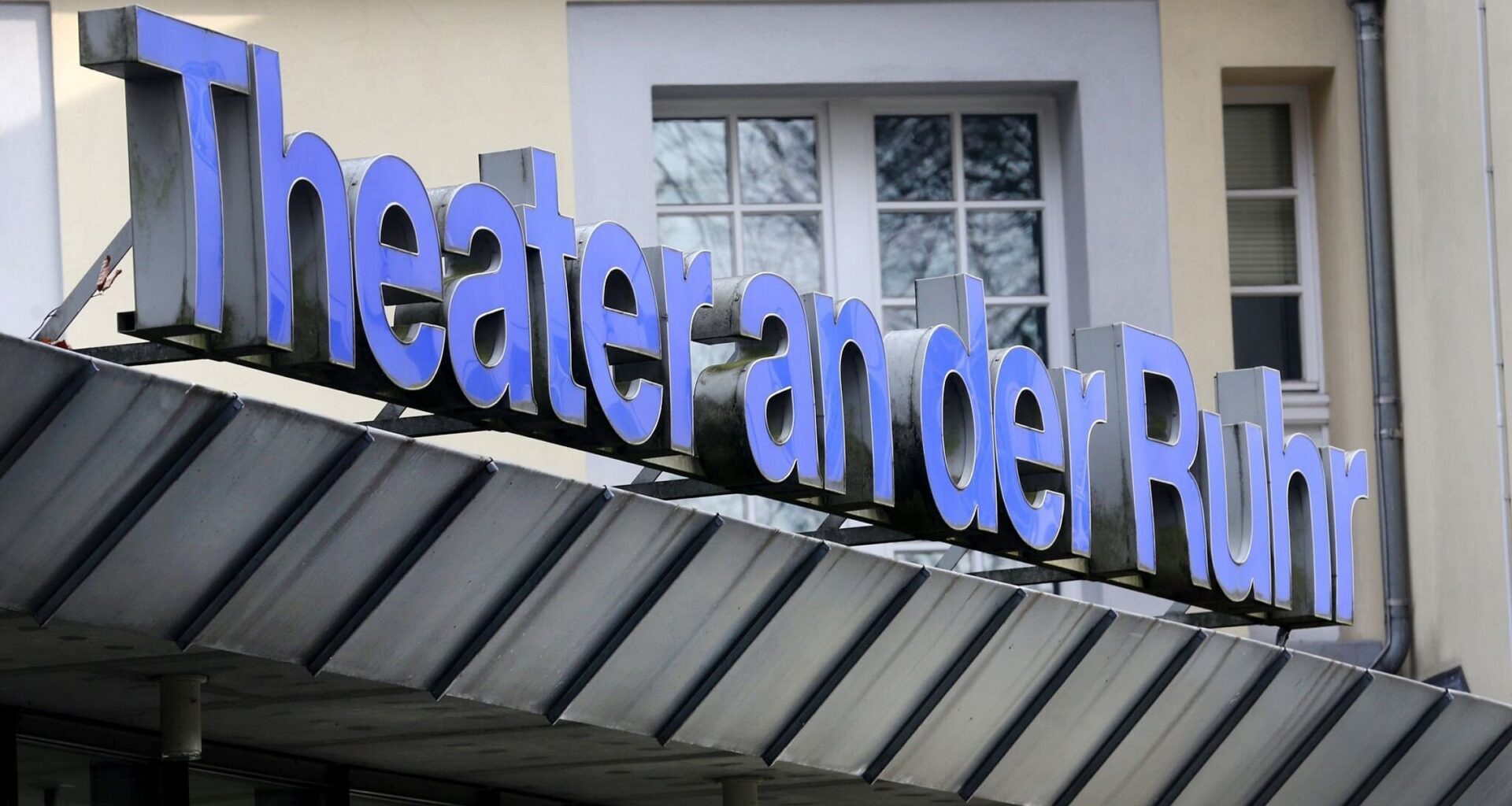 Mülheimer Theatertage mit «Doping» eröffnet | Haller Kreisblatt