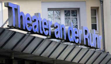 Mülheimer Theatertage mit «Doping» eröffnet | Haller Kreisblatt