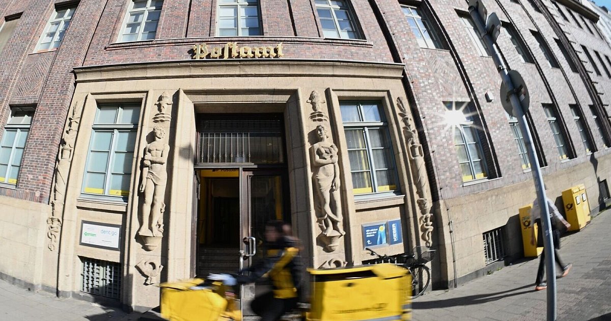 Post und Telekom haben noch Tausende Beamte