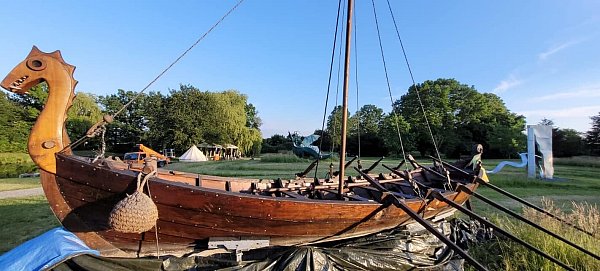 Das Wikingerboot Skua ist der Nachbau eines Gokstad-Schiffes. - © Veranstalter
