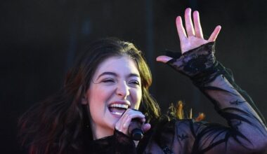 Sie überrascht ihre Fans auf Album-Party