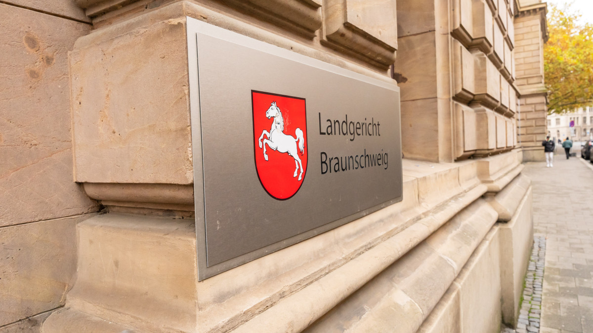 Braunschweig: Sexuelle Übergriffe im Pflegeheim - 88-Jähriger vor Gericht