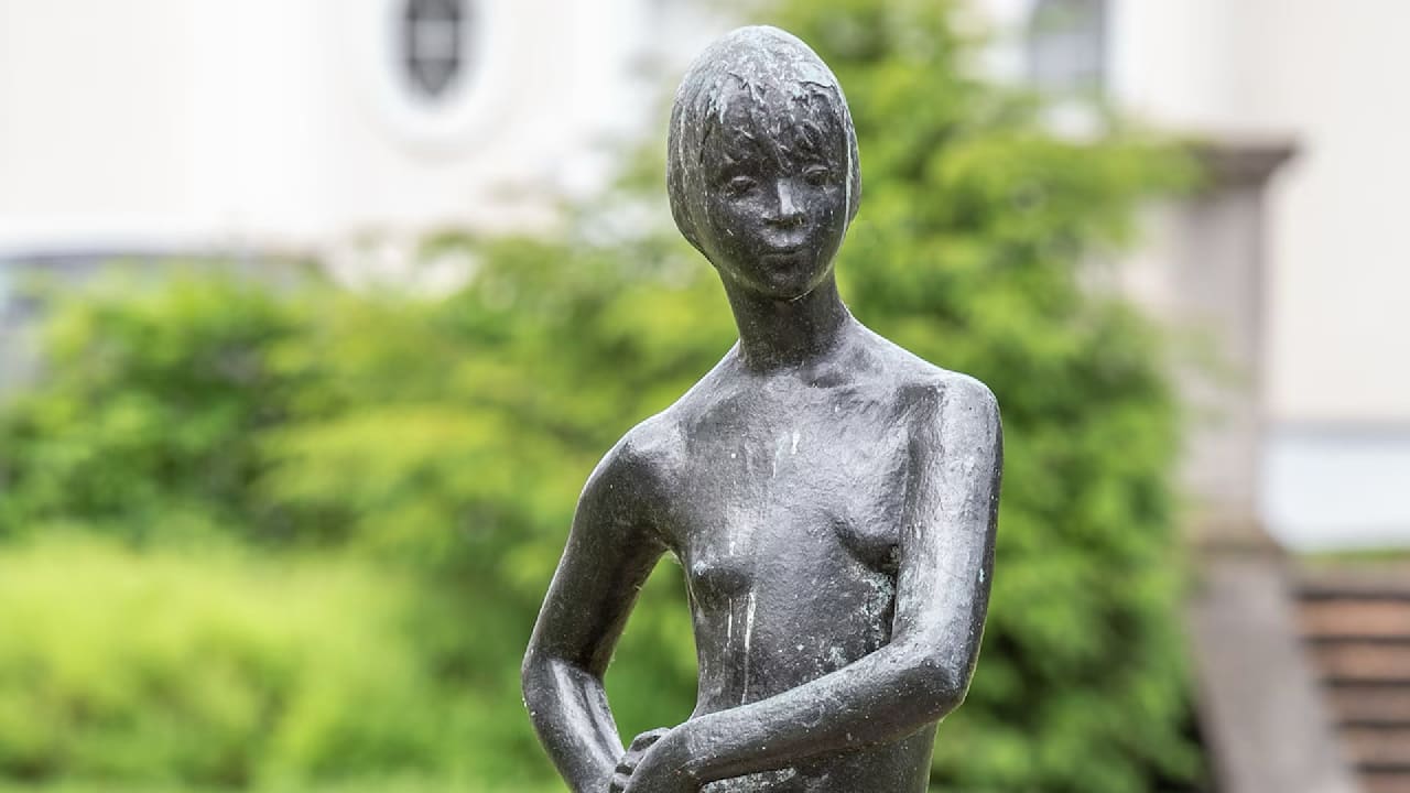 Leuna: Kunst-Diebe schmelzen wertvolle Bronze-Plastiken aus Park ein | Regional
