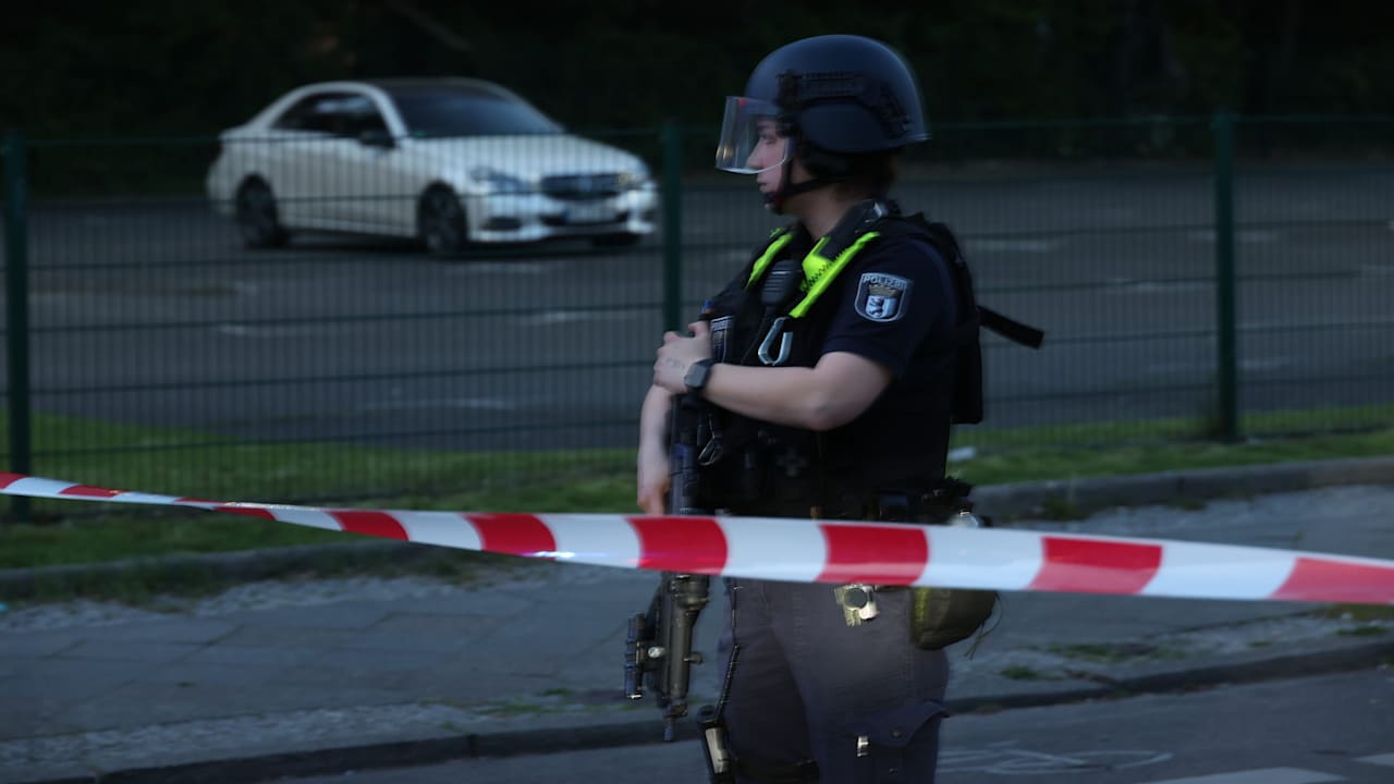 Schüsse und Messer-Attacke in Berlin-Kreuzberg – 2 Festnahmen | Regional