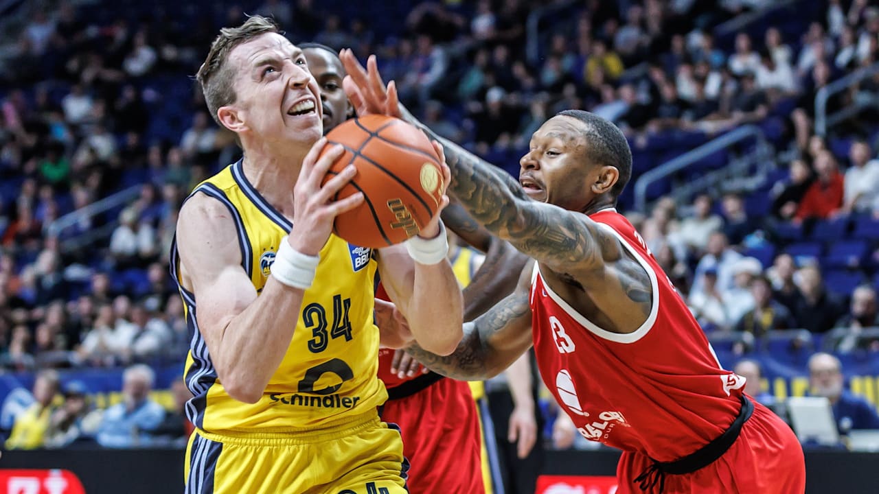 Basketball: Schon wieder! Alba-Gegner MBC legt im Play-In-Spiel Protest ein | Sportmix