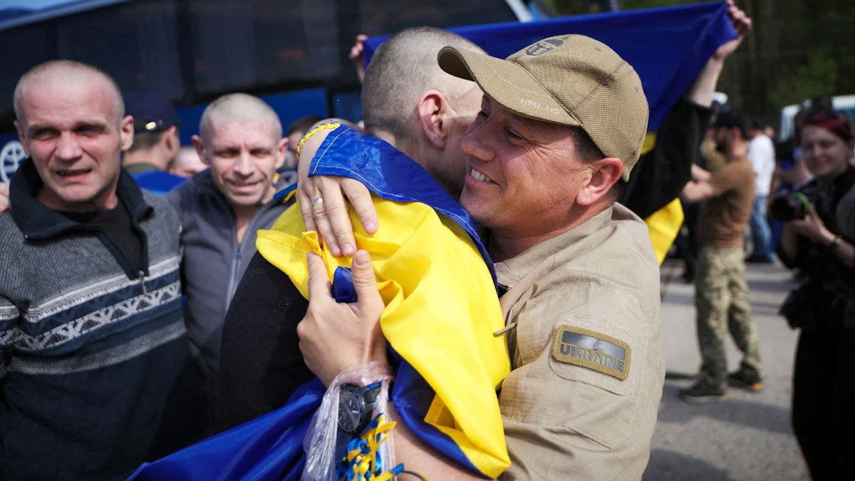 Ukraine News: Größter Gefangenenaustausch seit Kriegsbeginn ist angelaufen - Politik