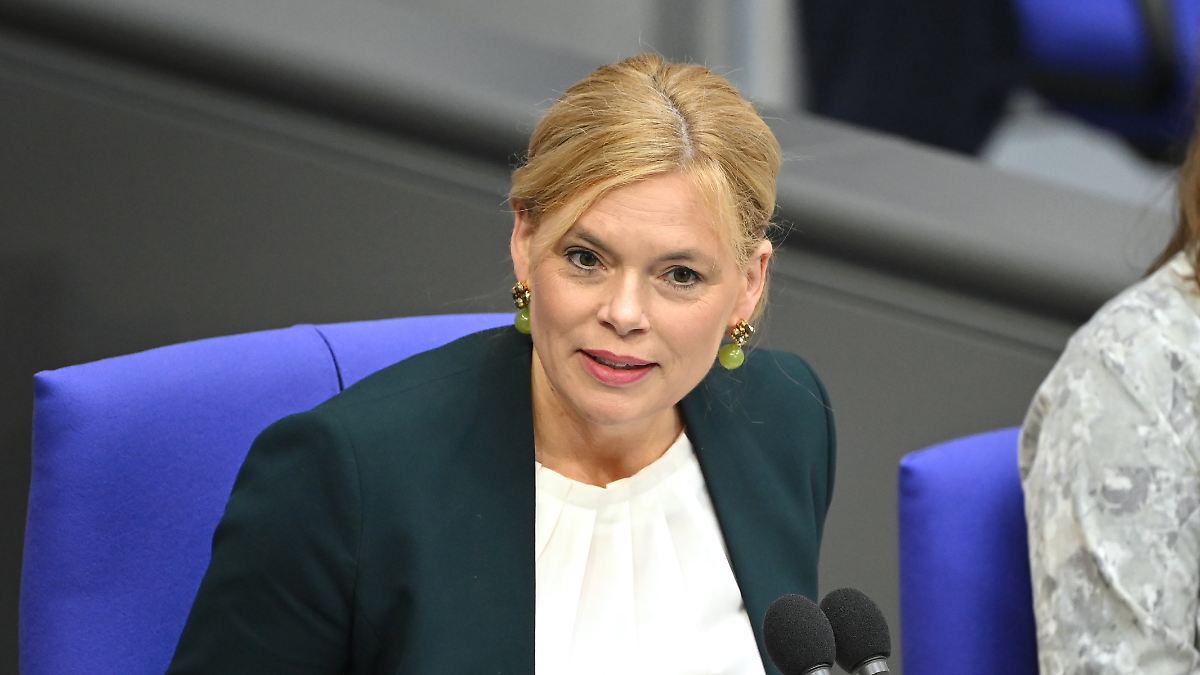 NSDAP-Verweis im Bundestag: Klöckner spricht Machtwort: Ich entscheide, was ich rüge