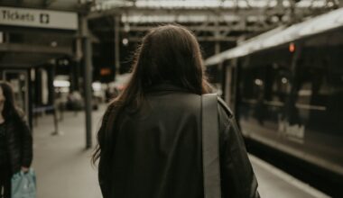 Minderjährige geküsst und festgehalten - Passanten stoppen Übergriff
