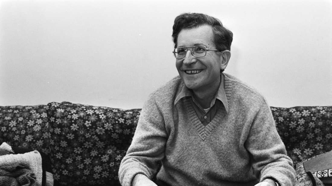 Anefo photo collection. Prof. Noam Chomsky. December 8, 1977 Copyright: xpiemagsx pienatarchpart417102021-22363 ACHTUNG AUFNAHMEDATUM GESCHÄTZT