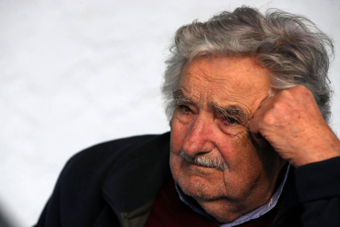 News Bilder des Tages Former Uruguayan President Jose Mujica speaks to the press in Montevideo, Uruguay, 29 August 2019. Mujica said that the return to arms of several FARC dissident leaders is a new failure for the history of Colombia . Mujica, who was part of the commission that promoted Colombia s peace agreement, stressed that he deeply regrets that this process has been thwarted. Mujica: It s a new failure for the history of Colombia !ACHTUNG: NUR REDAKTIONELLE NUTZUNG! PUBLICATIONxINxGERxSUIxAUTxONLY Copyright: xRaúlxMßrtinezx AME1457 20190829-637027111486199788  